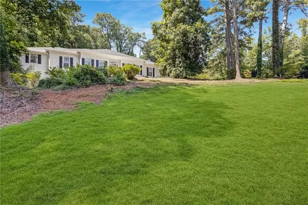 Sandy Springs, GA 30350,1080 Huntcliff NE