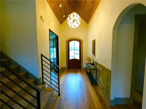 Alpharetta, GA 30009,192 Upshaw DR