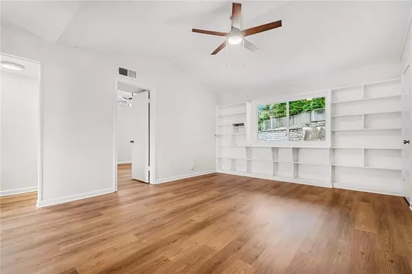 Atlanta, GA 30324,1822 N Rock Springs RD NE #4