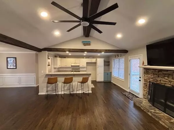 Gainesville, GA 30506,3318 BANKS MOUNTAIN DR