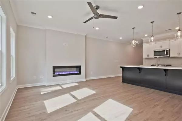 Lawrenceville, GA 30043,662 Sunstone LN