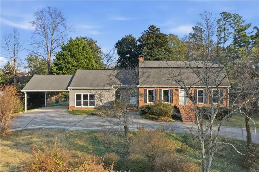 205 Hart CIR, Dallas, GA 30132