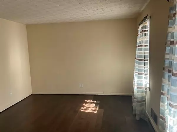 Conyers, GA 30094,2115 Lost Forest LN SW