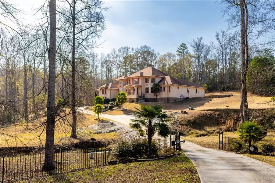 3135 Juhan RD, Stone Mountain, GA 30087