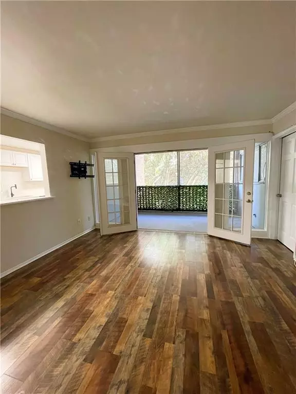 Sandy Springs, GA 30328,346 Carpenter DR #12