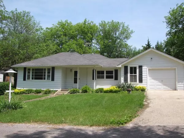 144 W School St, Twin Lakes, WI 53181