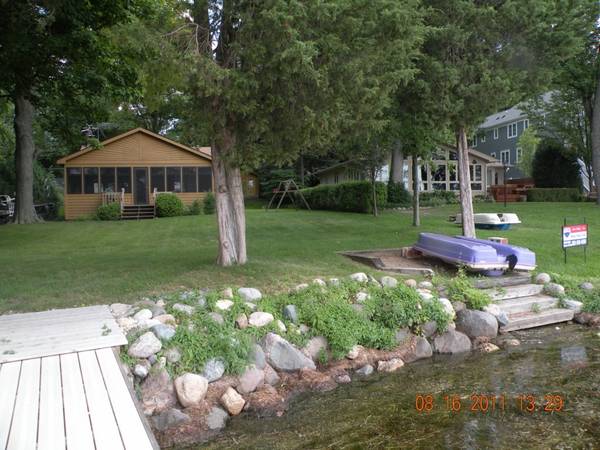 207 W Spring Dr, Twin Lakes, WI 53181