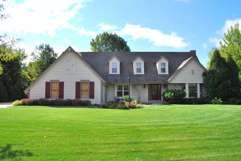 W154N10215 Regency Ct S, Germantown, WI 53022