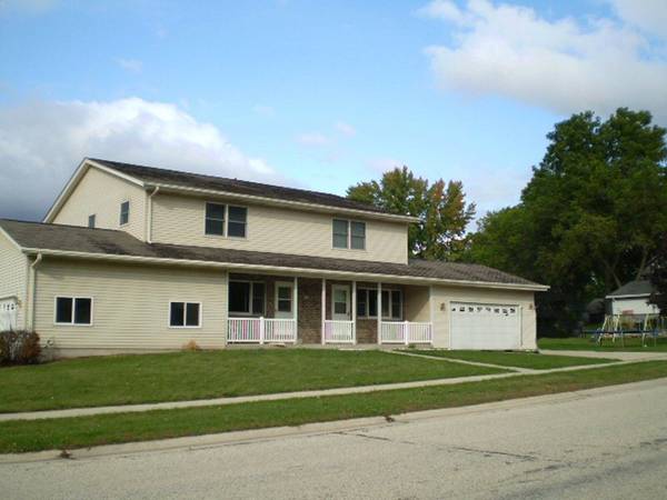 402 Root Ave Unit 408, Hartford, WI 53027