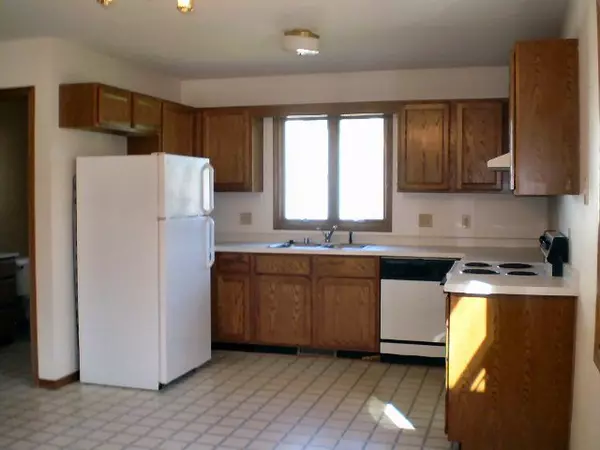 Hartford, WI 53027,402 Root Ave Unit 408