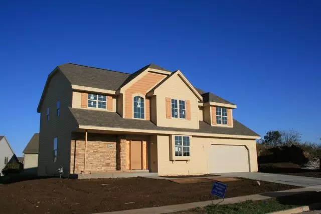 2106 Deer Path, Waukesha, WI 53189