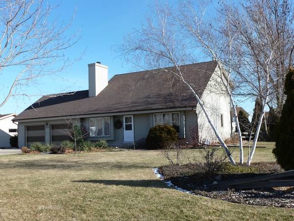 9388 S 43rd St, Franklin, WI 53132