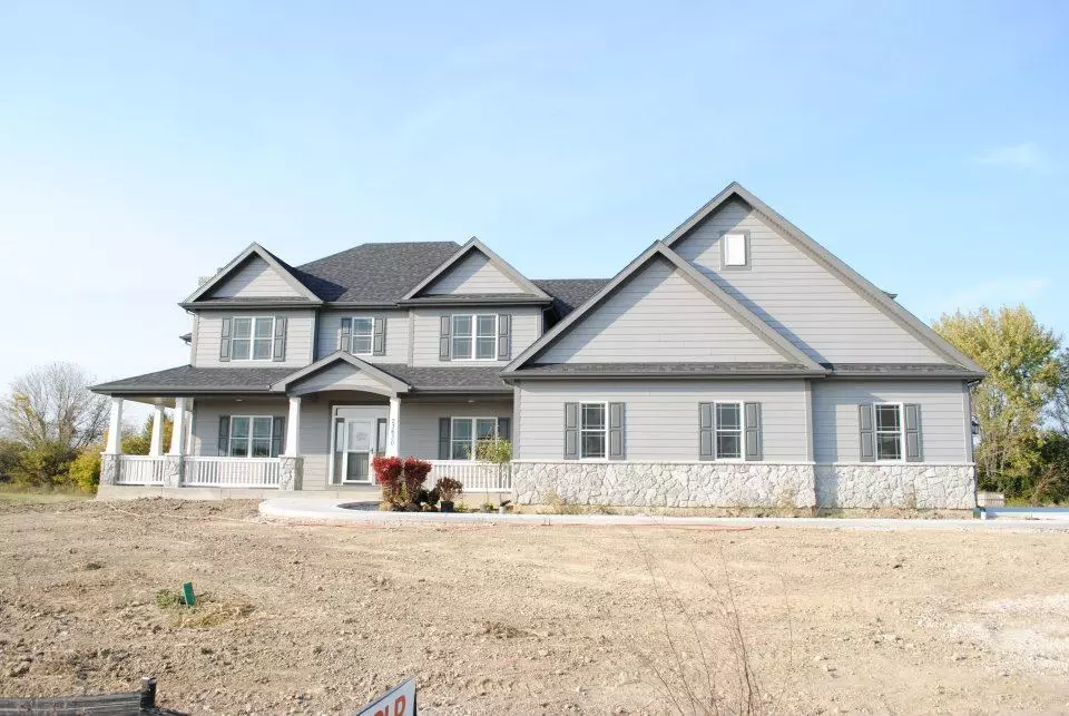 Bristol, WI 53104,8651 Chaucer Cir E