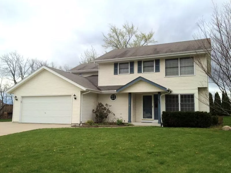 Oak Creek, WI 53154,601 E Jessica Cir