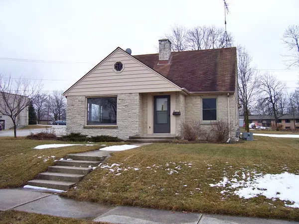 145 Park St, Sheboygan Falls, WI 53085