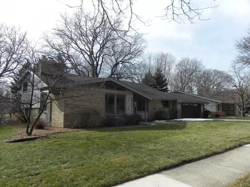 Greendale, WI 53129,6993 Darnell Ln