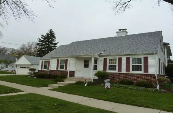 Whitefish Bay, WI 53217,170 E Birch Ave