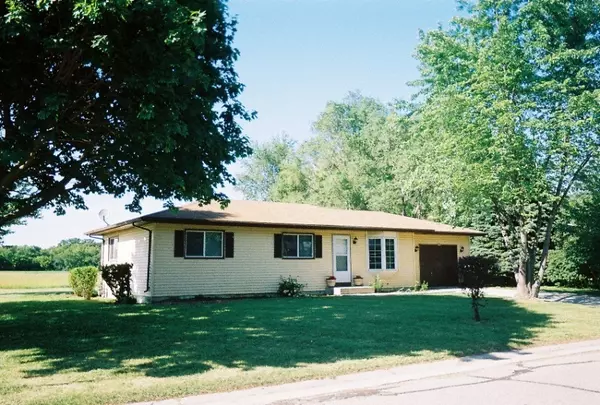 1618 2nd St, Twin Lakes, WI 53181