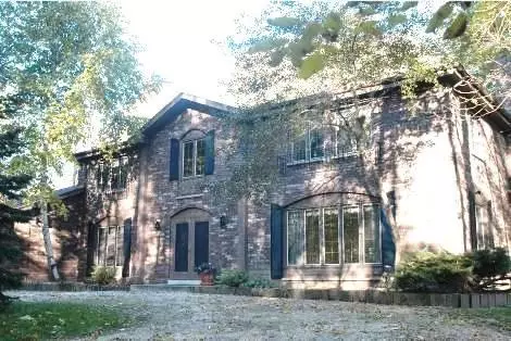Mequon, WI 53092,10928 N Lake Shore Dr
