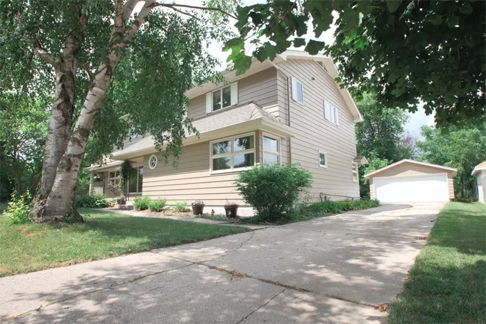 628 Wilson Ave, Sheboygan Falls, WI 53085