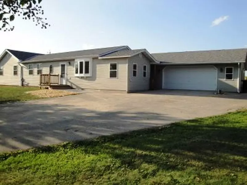 W808 Froelich Rd, Sullivan, WI 53178