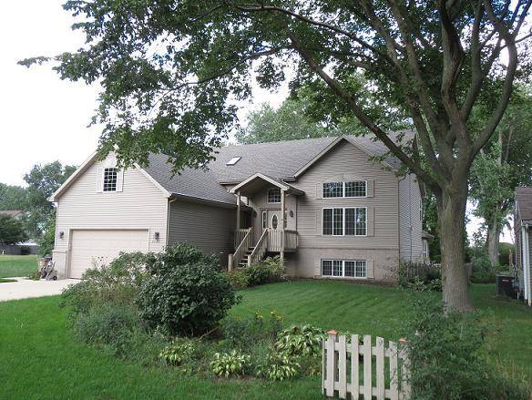 9883 3rd Ave, Pleasant Prairie, WI 53158