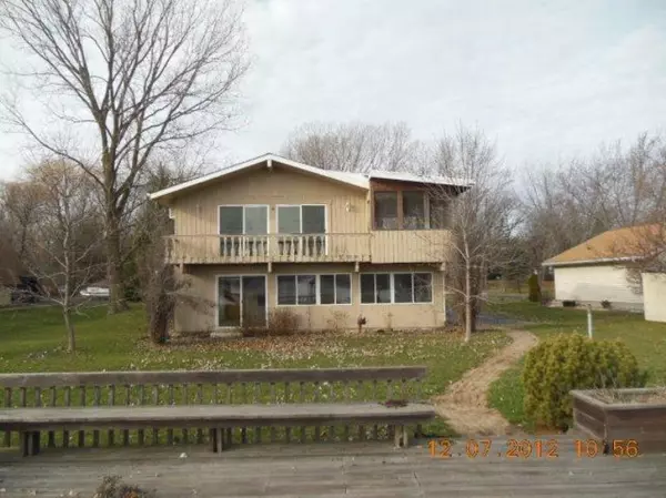 W5373 Baywood Dr, La Grange, WI 53121