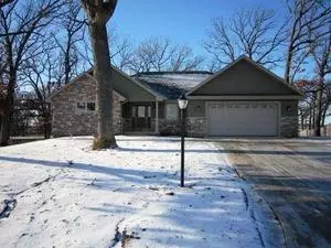 8794 84th St, Pleasant Prairie, WI 53158