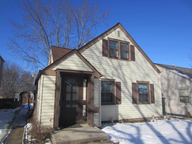 2715 S 44th St, Milwaukee, WI 53219