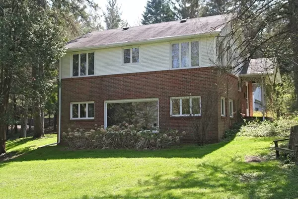 115 Vine St, Delavan, WI 53115