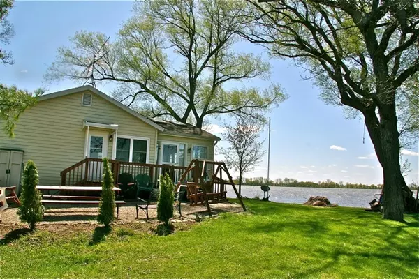 Fox Lake, WI 53933,9777 W Breezy Point Rd