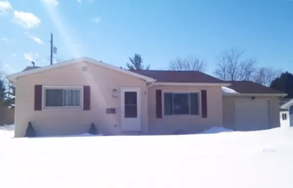 327 Riverhills Dr, Sheboygan Falls, WI 53085