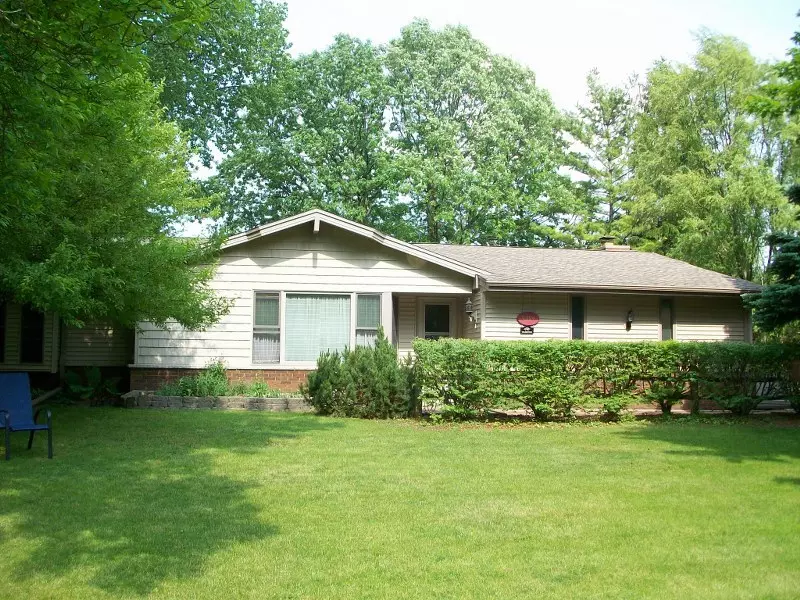 9394 N Fairy Chasm Ln, Brown Deer, WI 53223