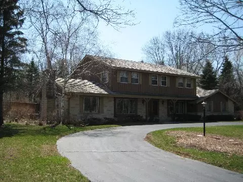 Mequon, WI 53092,423 W Seacroft Ct