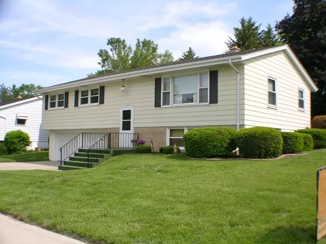 West Bend, WI 53095,611 E Kilbourn Ave