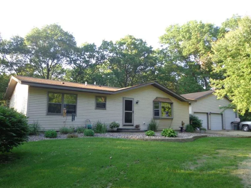 N8979 Aspeslet Rd, Holland, WI 54636