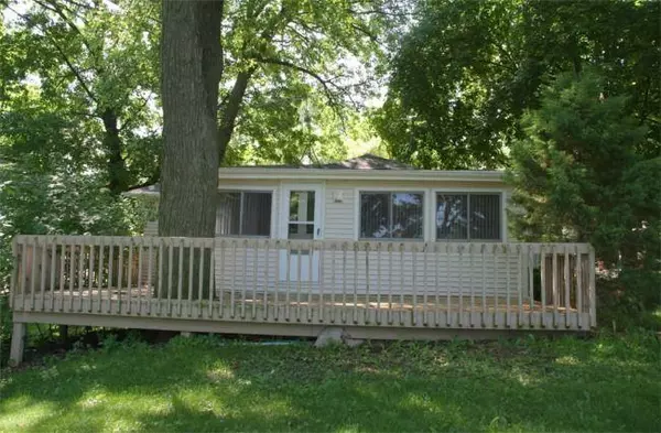 1713 S Shore Dr, Delavan, WI 53115