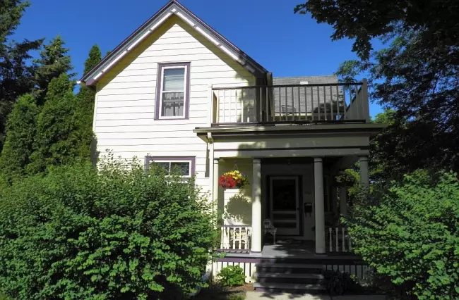 Grafton, WI 53024,1052 12th Ave