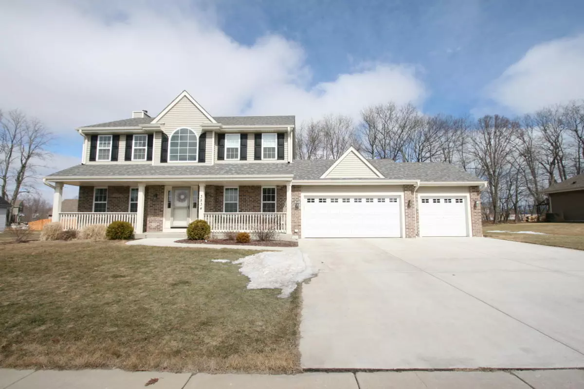 Oak Creek, WI 53154,3834 E Green Meadows Dr