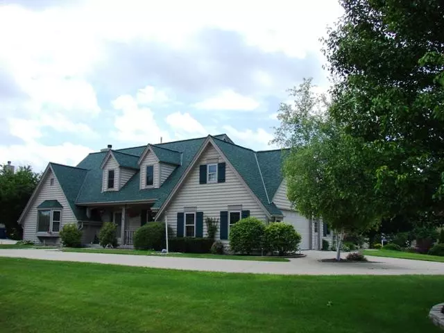 Oak Creek, WI 53154,9811 S Deerpath Dr