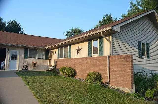 Black River Falls, WI 54615,811 Fairway Cir