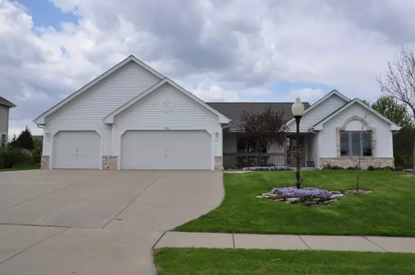 1222 Wegner DR, Mukwonago, WI 53149