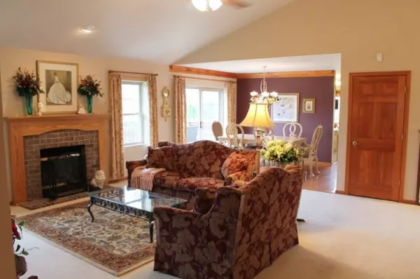 Slinger, WI 53086,716 Hidden Lake Ct N