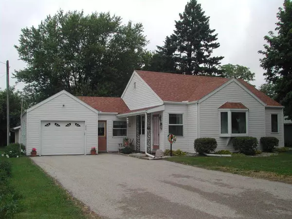 228 W Page St, Elkhorn, WI 53121