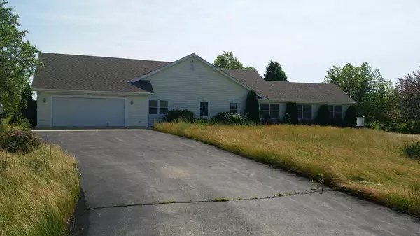 S96W34577 Jericho Dr, Eagle, WI 53119