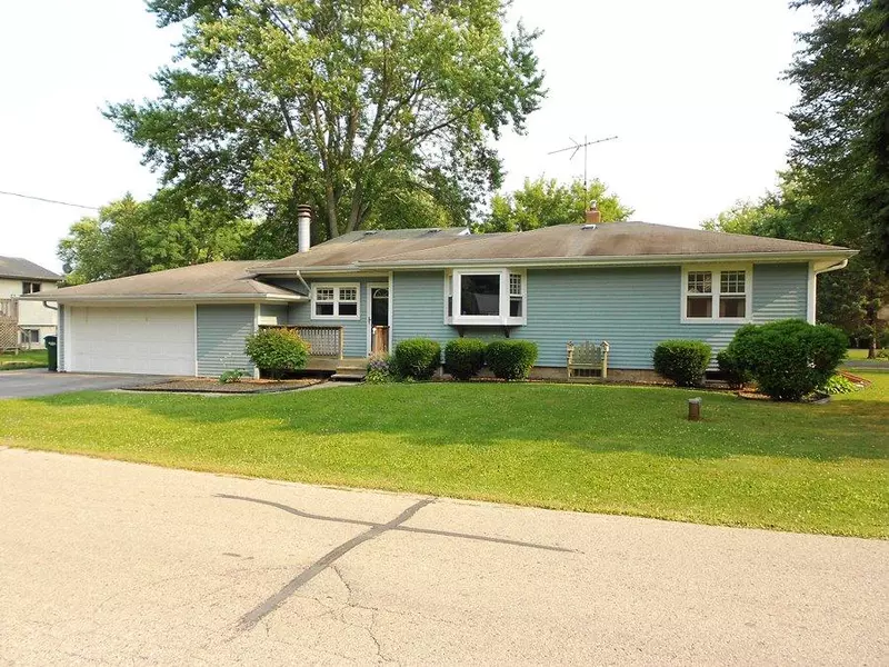 W261 Circle Dr, Bloomfield, WI 53128