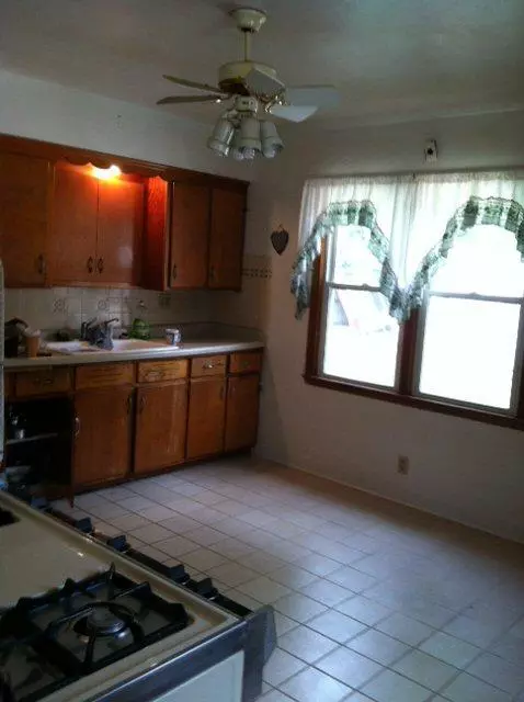 2438 E Denton Ave, Saint Francis, WI 53235