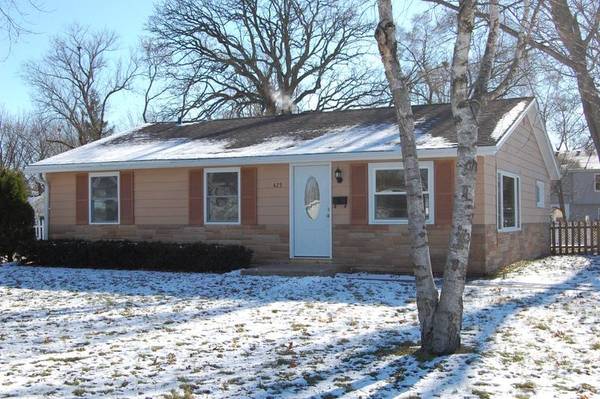 423 Henry St, Mukwonago, WI 53149