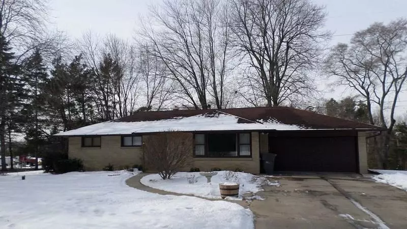 Mequon, WI 53097,11851 N Ridgeway Ave