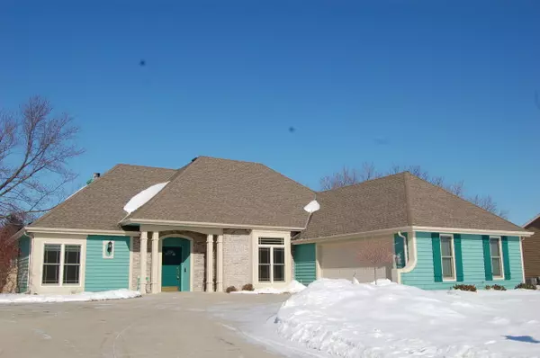 Pewaukee, WI 53072,N22W26788 Shooting Star Ct